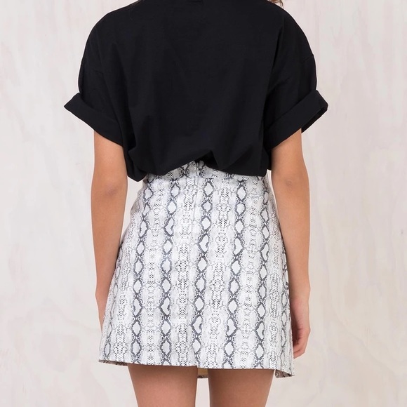 NWOT Princess Polly Samira Snake Print Patent Leather Skirt - Sz 4 - Picture 7 of 13